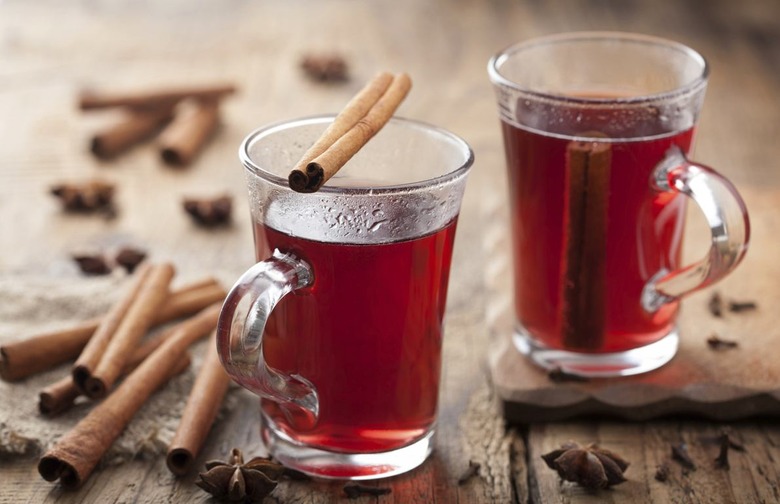 Low-Calorie Mulled Wine